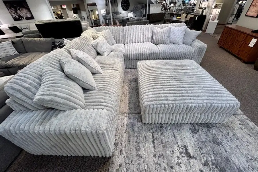 Sofa Upholstery Services UAE – خدمات تنجيد الكنب الإمارات